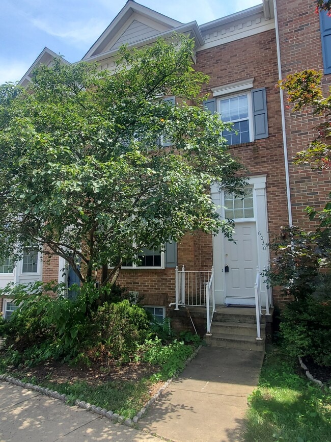 Primary Photo - 6030 Lincolnia Rd