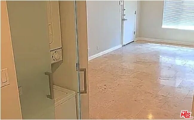 Building Photo - 866 Hilldale Ave