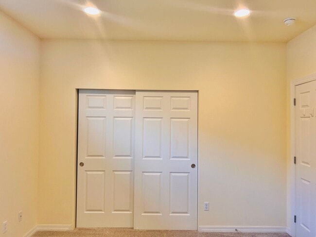 Building Photo - Lovely Rambler In the Coveted Jubilee 55+ Community! Nestled in Camano Neighborhood