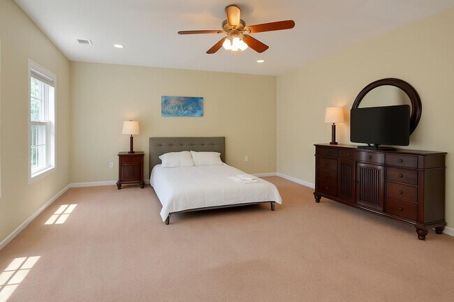 Building Photo - 6799 Wilson Blvd