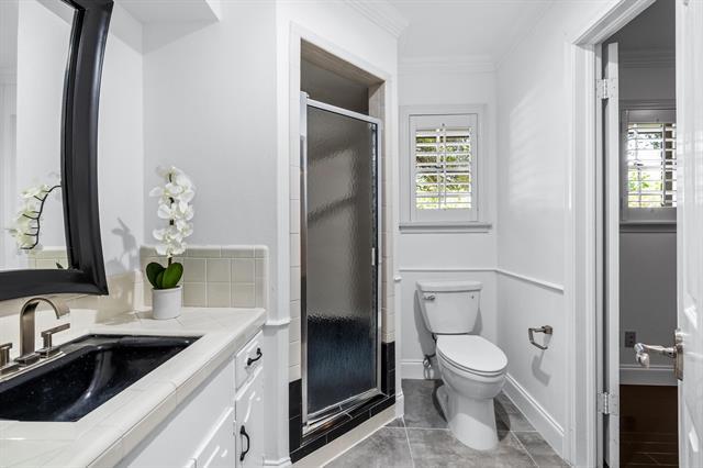 Building Photo - 7629 Spring Valley Rd