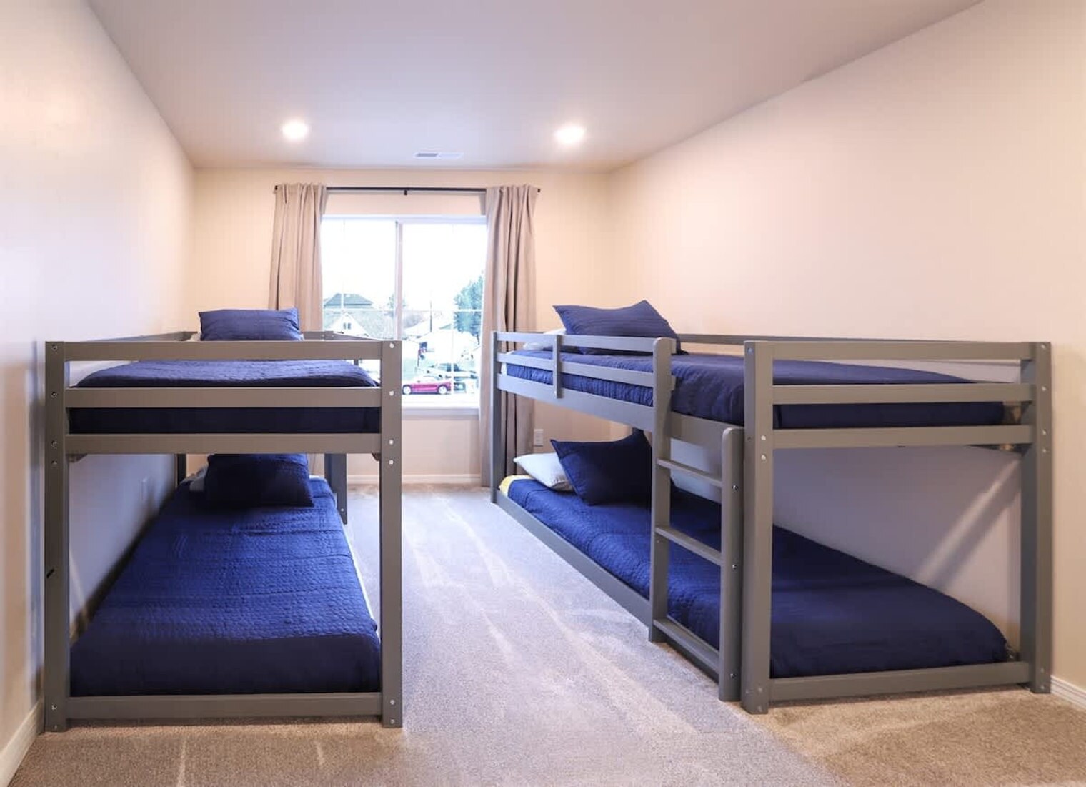 Building Photo - 609 N Kimball Ave