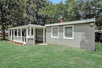 Building Photo - 10536 Keuka Dr