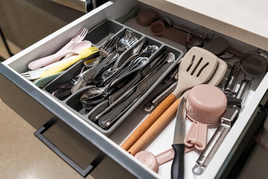 Building Photo - 205 W 4th St