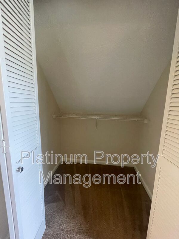 Building Photo - 118 Arbour Way