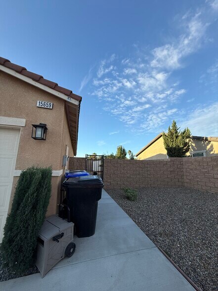 Side gate - 15659 Whispering Creek Way