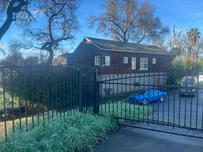 Building Photo - 2181 Garden Hwy