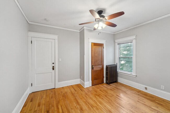 Building Photo - 1223 Dayton Ave