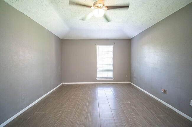 Building Photo - 6606 Felgate Creek Ct
