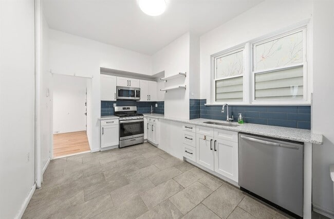 Building Photo - 124 73rd St