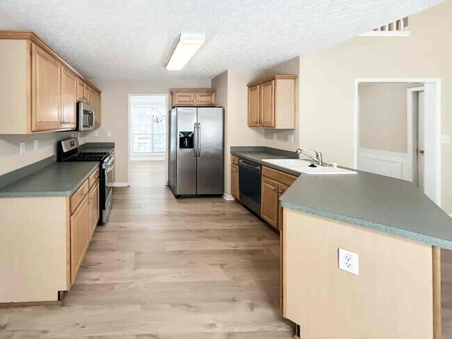 Building Photo - 6090 Farmwood Way SE