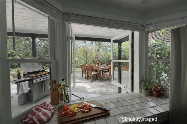 Building Photo - 2212 Linda Flora Dr