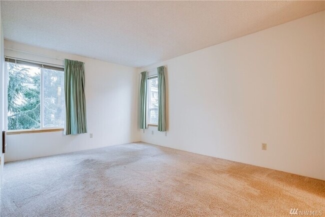 Building Photo - 13717 Linden Ave N
