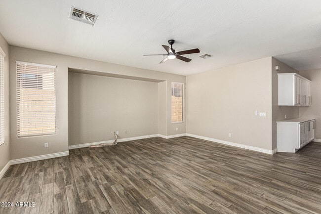 Building Photo - 3550 W Magellan Dr