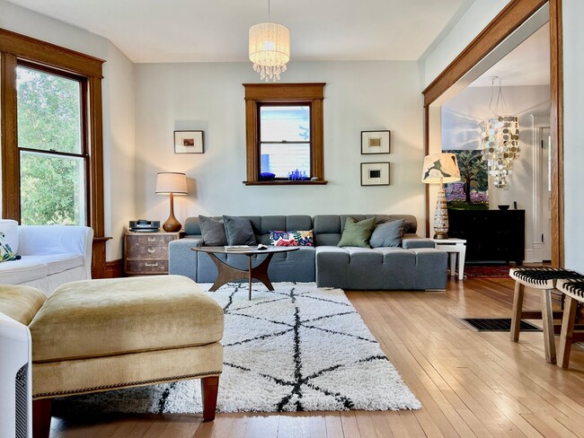 Building Photo - Victorian Gem in the Heart of Downtown – F...