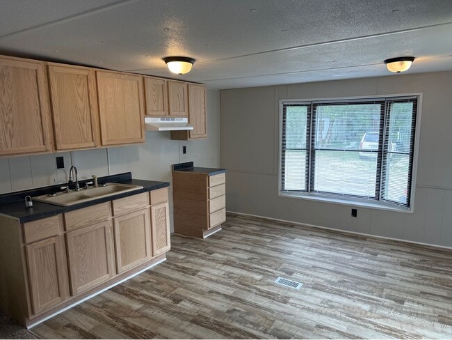 Building Photo - RENT TO OWN! GORGEOUS HOME! READY FOR A NE...