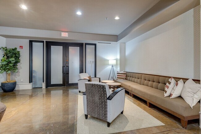Building Photo - 1803 Broadway