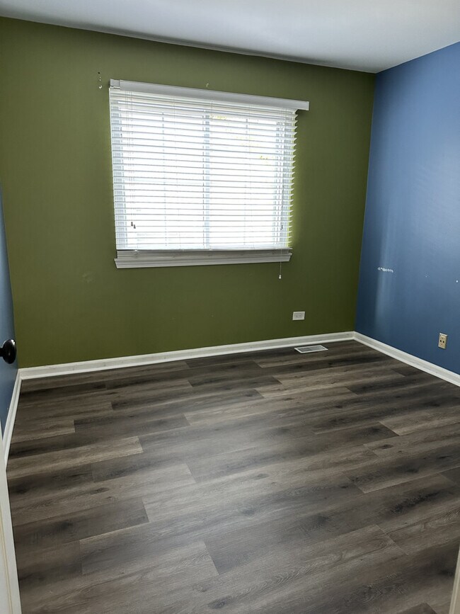 Building Photo - 1213 Pennsbury Ln
