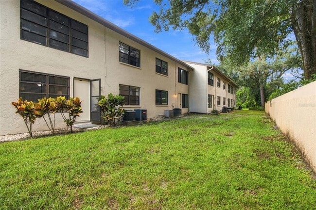Building Photo - 3036 Eastland Blvd