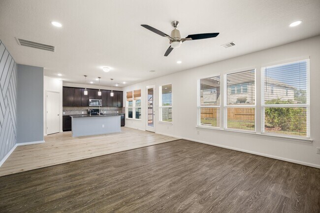 Building Photo - 4118 Lake Cypress Cir