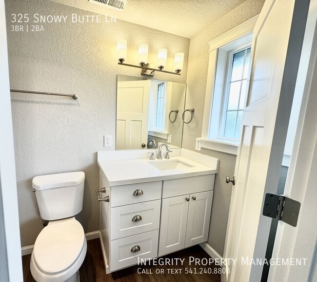 Building Photo - 325 Snowy Butte Ln