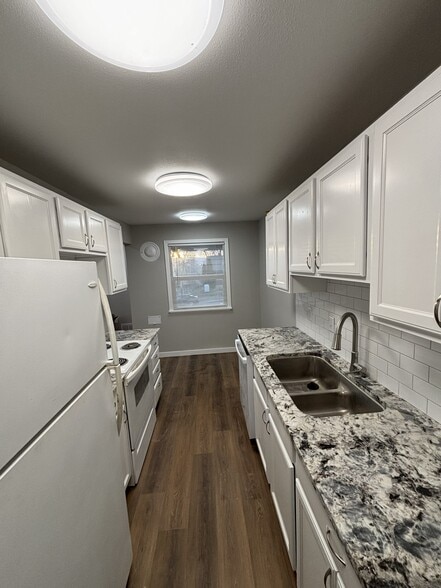 Building Photo - 69 Toponce Dr