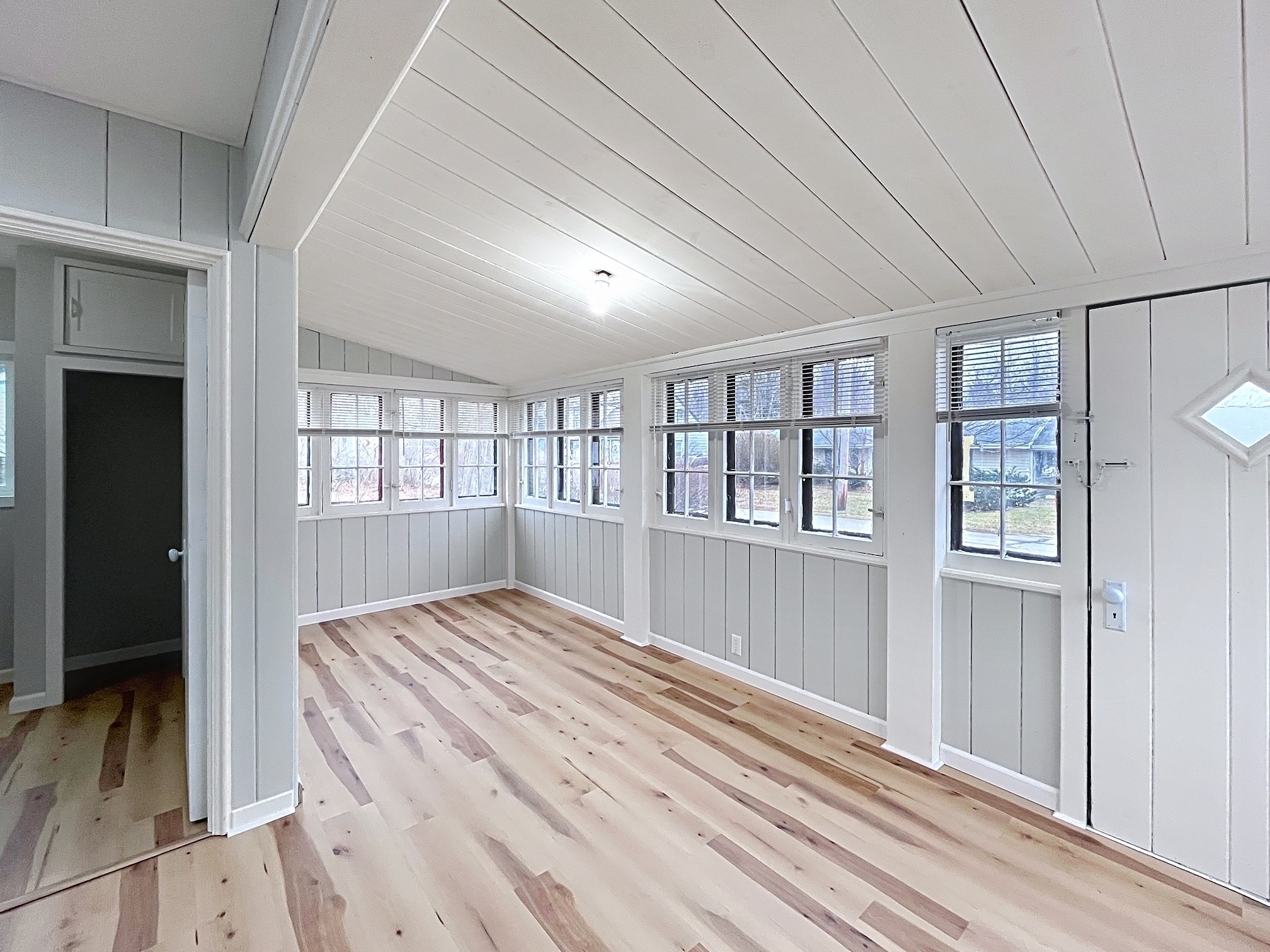 Building Photo - 38599 Plains Ct