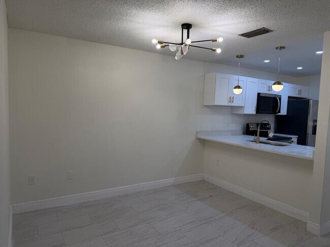 Building Photo - 2711 Willow Run