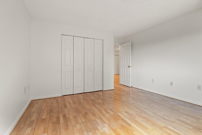 Building Photo - 3920 Mystic Valley Pkwy