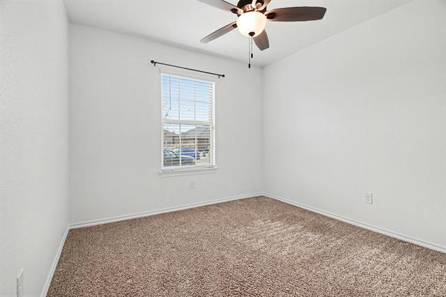 Building Photo - 717 English Dr