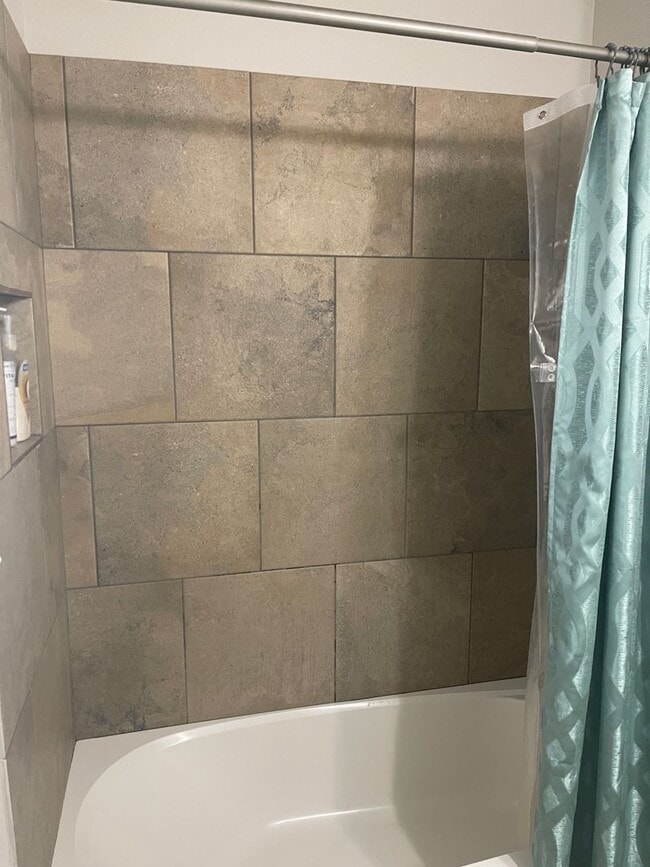 Building Photo - Bryan - 3 Bedroom / 2 Bath / 2 car garage / fenced in back yard.