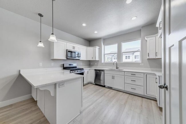 Building Photo - 1487 N 3830 W