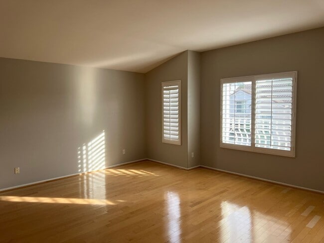 Building Photo - Two Story Brea Home in Desirable Neighborhood