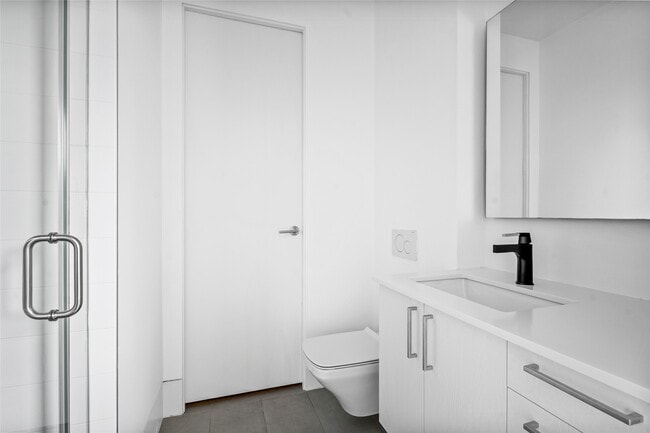 Building Photo - 2406 Tangley St