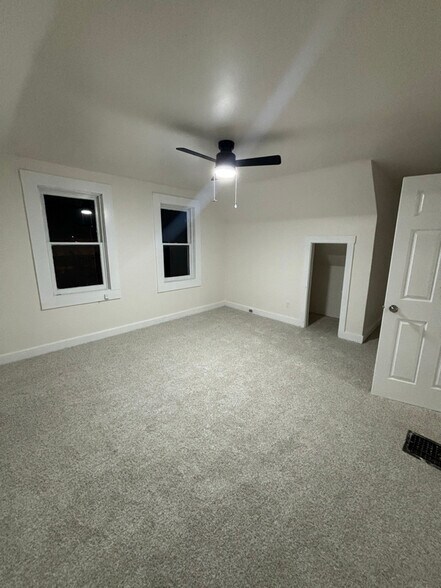 Building Photo - 504 N 16th St