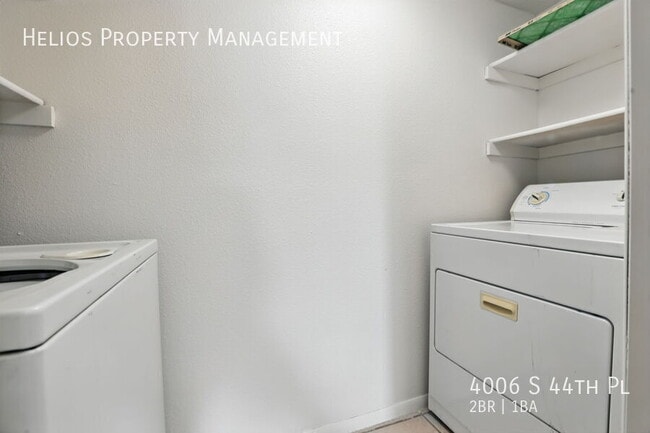Building Photo - 4006 S 44th Pl