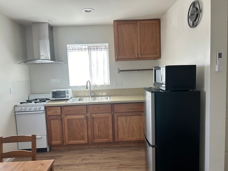 Building Photo - 21921 Halldale Ave