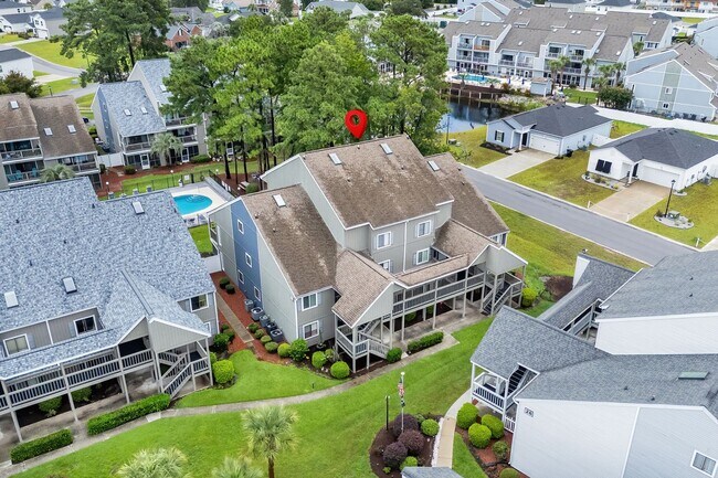 Building Photo - Long Term Furnished Top Floor Condo - 2 bed/2bath with Community Pool