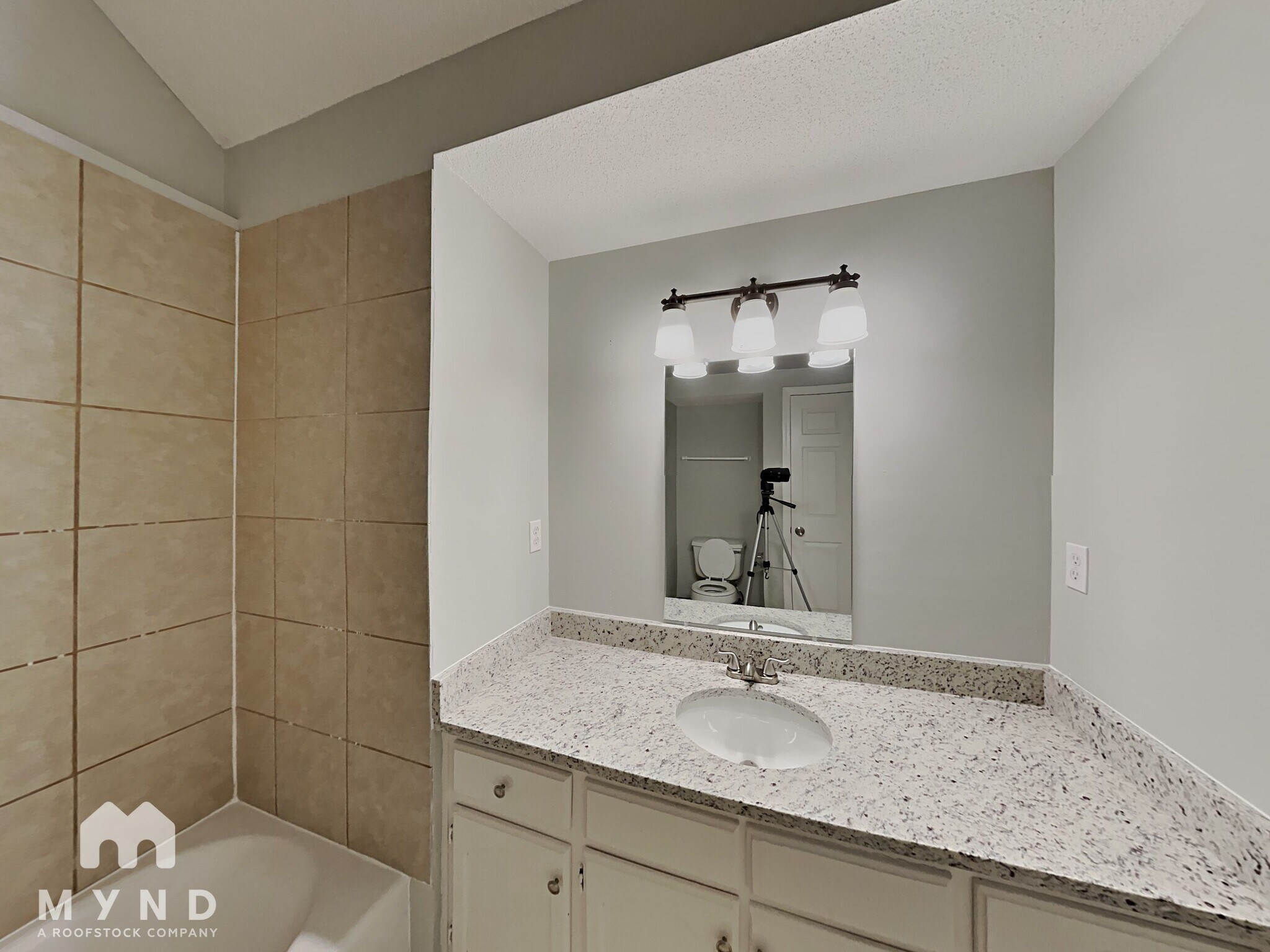 Building Photo - 5266 Rolling Ridge Cove