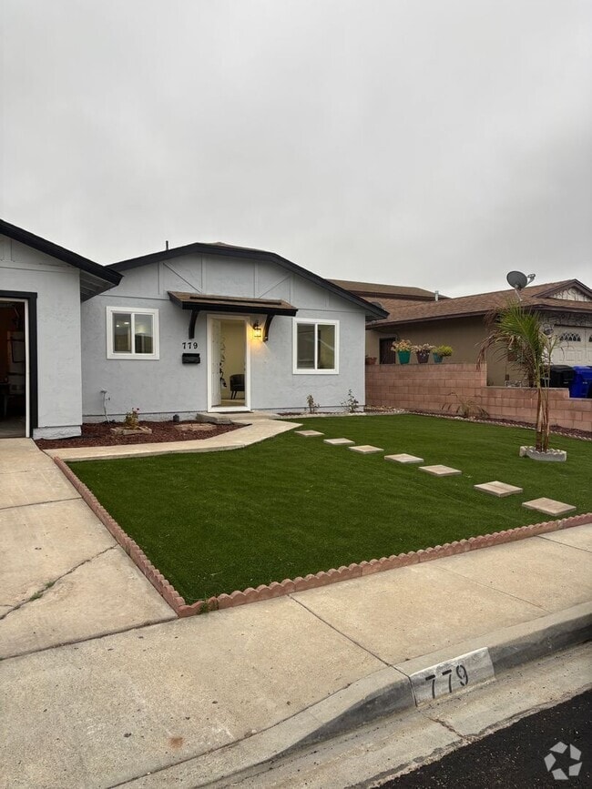 Building Photo - Remodeled 3 bedroom with PAID solar