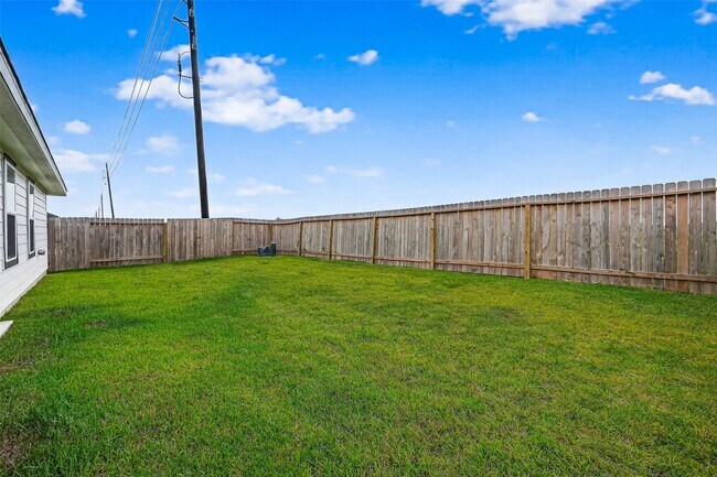 Building Photo - 8730 Shumard Oak Dr