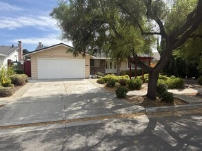 Building Photo - 964 Dawnview Ct