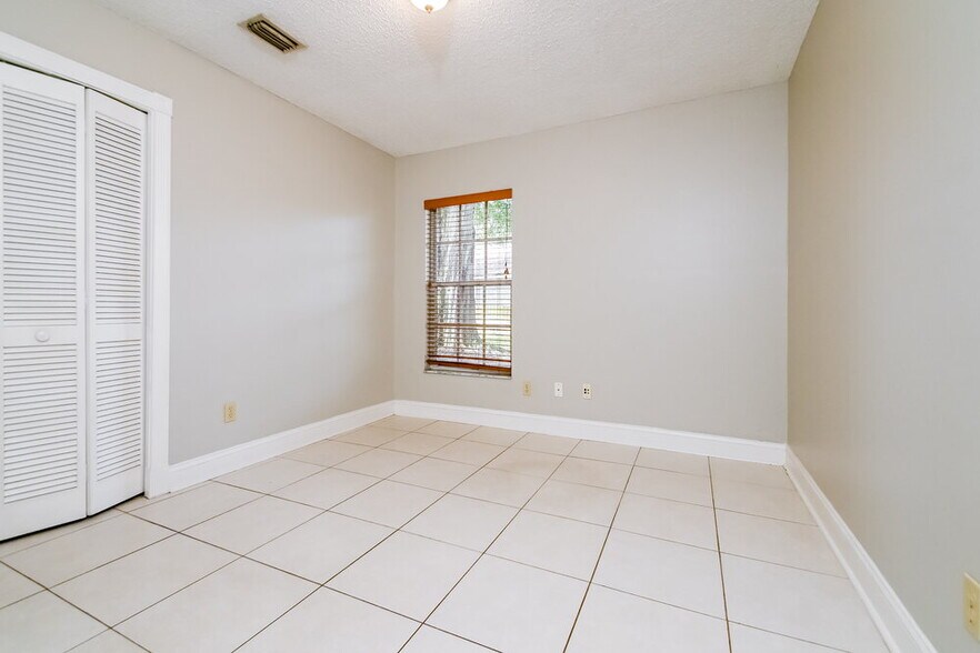 Building Photo - 2714 Mock Orange Ct