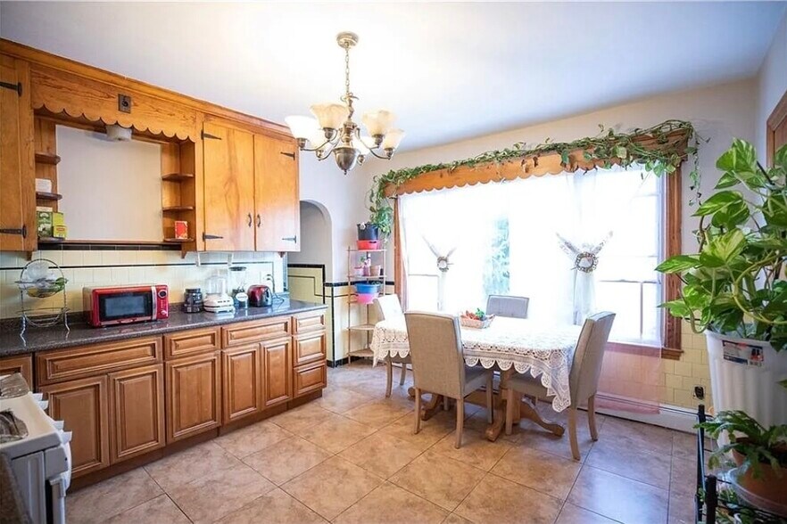 Primary Photo - 184 Webster Ave