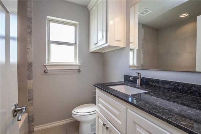 Building Photo - 2024 Sweetgrass Cir