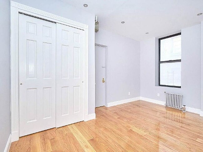 Primary Photo - "Spacious 3-Bedroom Haven with Granite Ele...