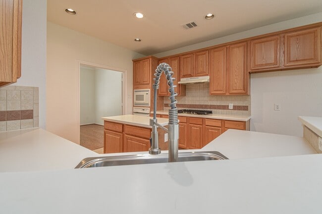 Building Photo - 14603 Kings Head Dr