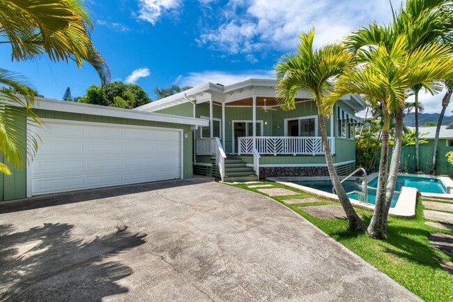 Building Photo - 1087 Keolu Dr