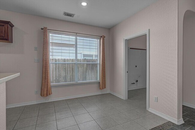 Building Photo - 21322 Willow Glade Dr
