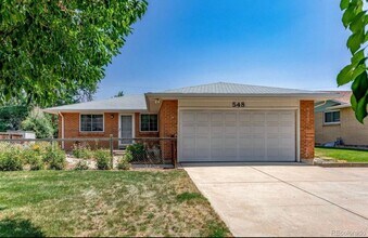 Building Photo - Large Aurora Lynn Knolls Home